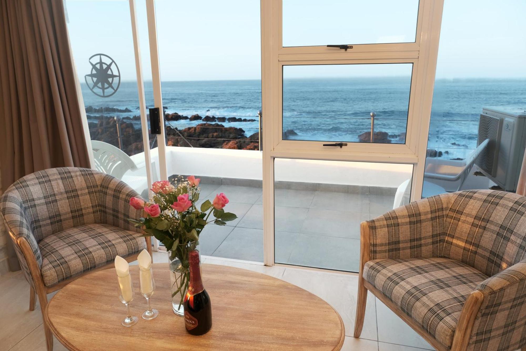 The Point Hotel & Spa Mossel Bay Extérieur photo
