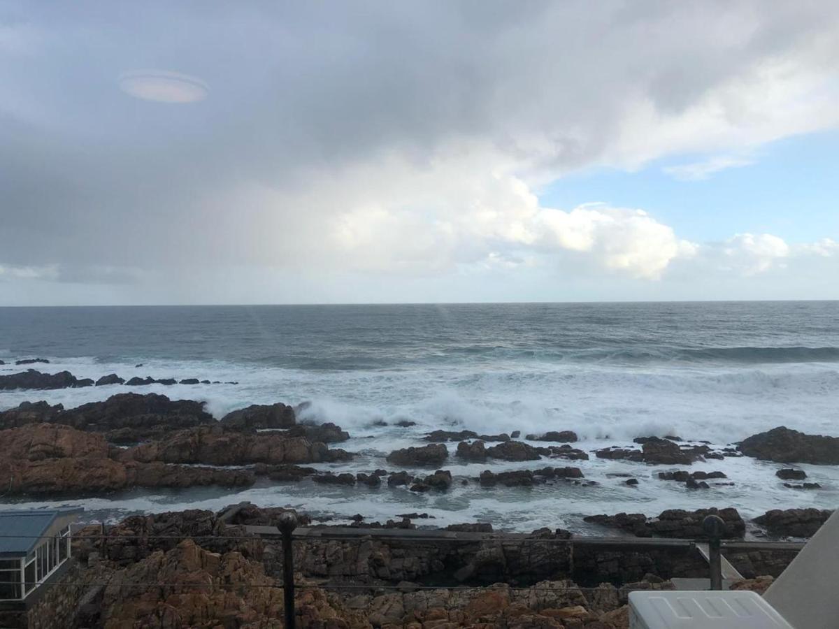 The Point Hotel & Spa Mossel Bay Extérieur photo