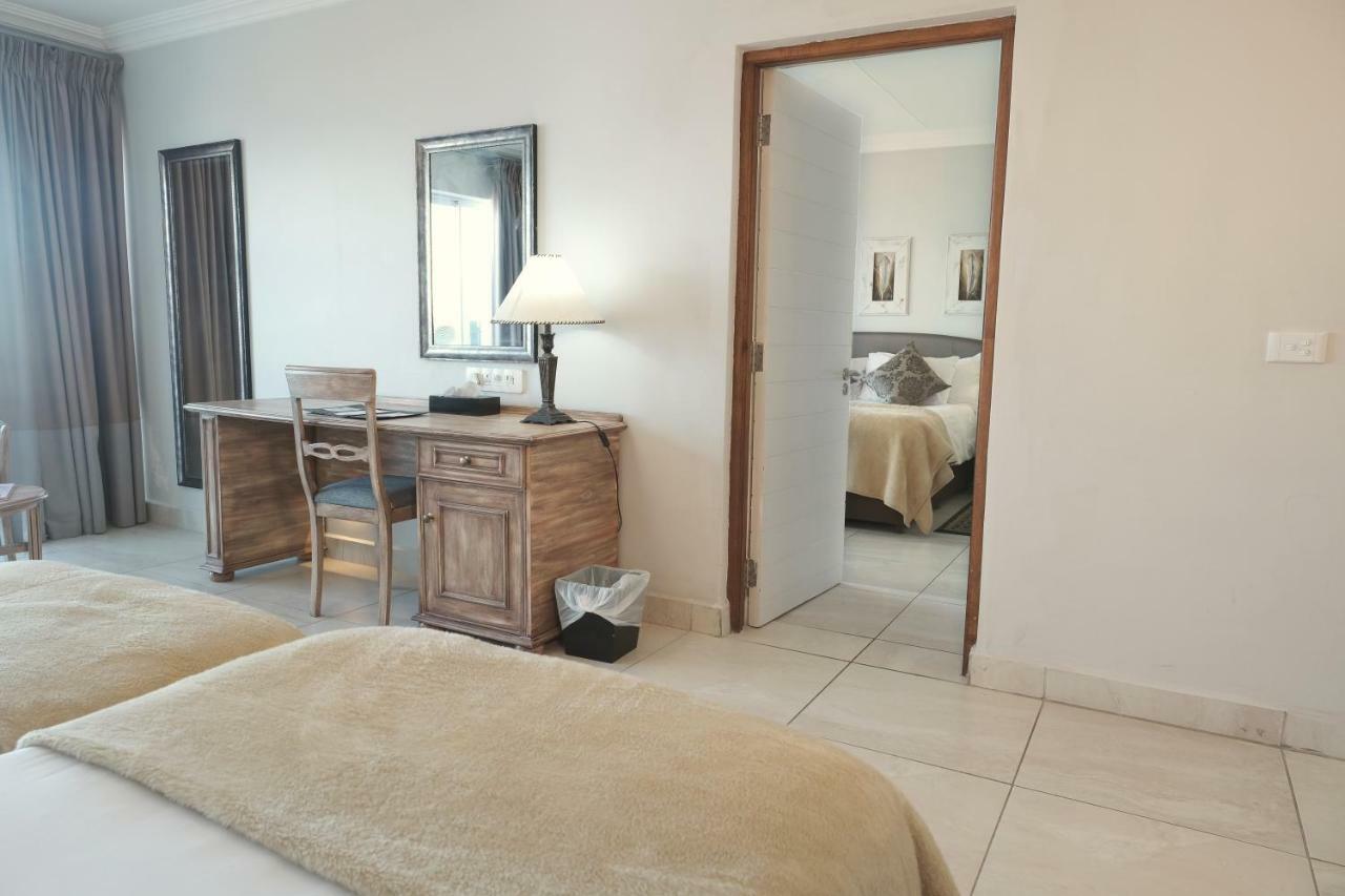The Point Hotel & Spa Mossel Bay Extérieur photo